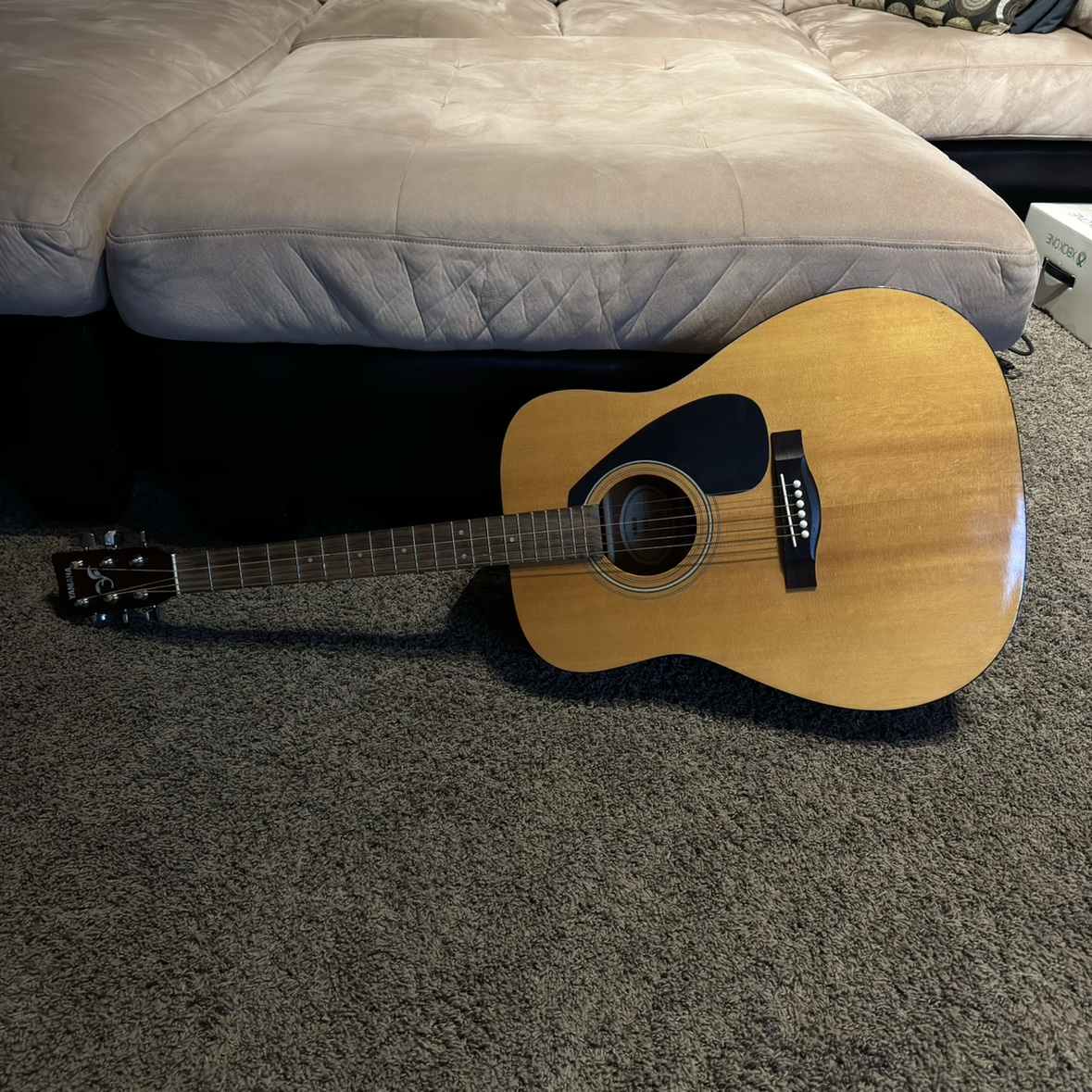 Yamaha F-310 Guitar with Case - photo 2