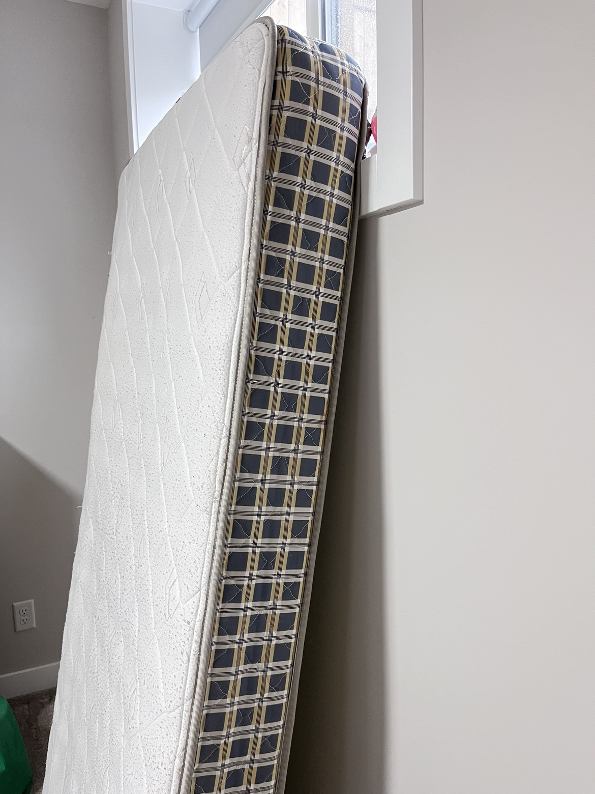 Twin mattress - photo 2