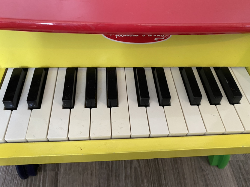 Melissa and Doug piano - photo 3