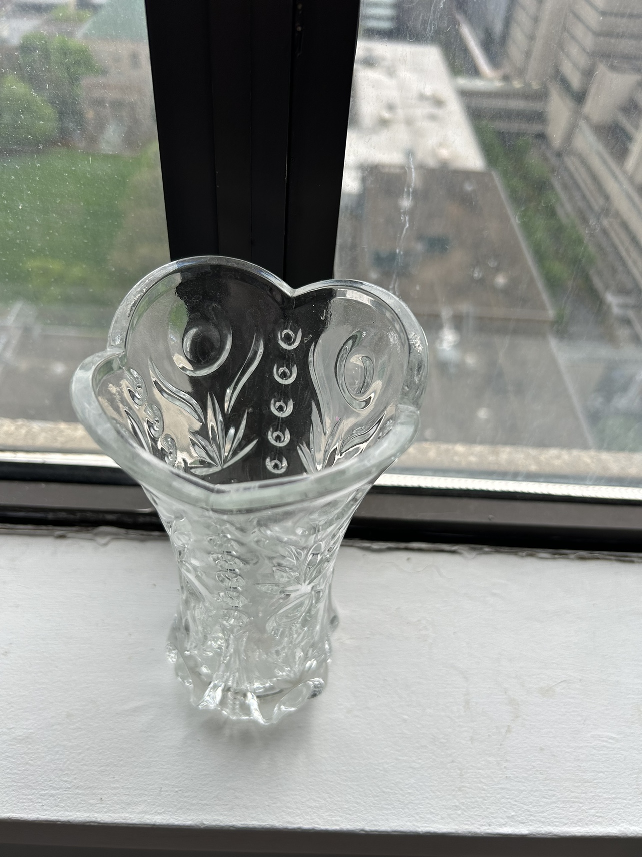 Transparency vase (until 5/29) - photo 2