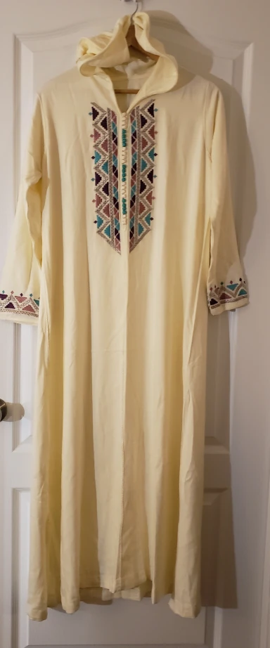 Moroccan Kaftan image indicator(2)