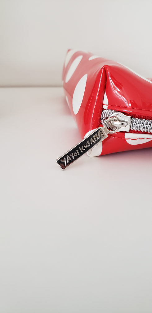 Special Edition Shiseido Cosmetic Bag image indicator(2)