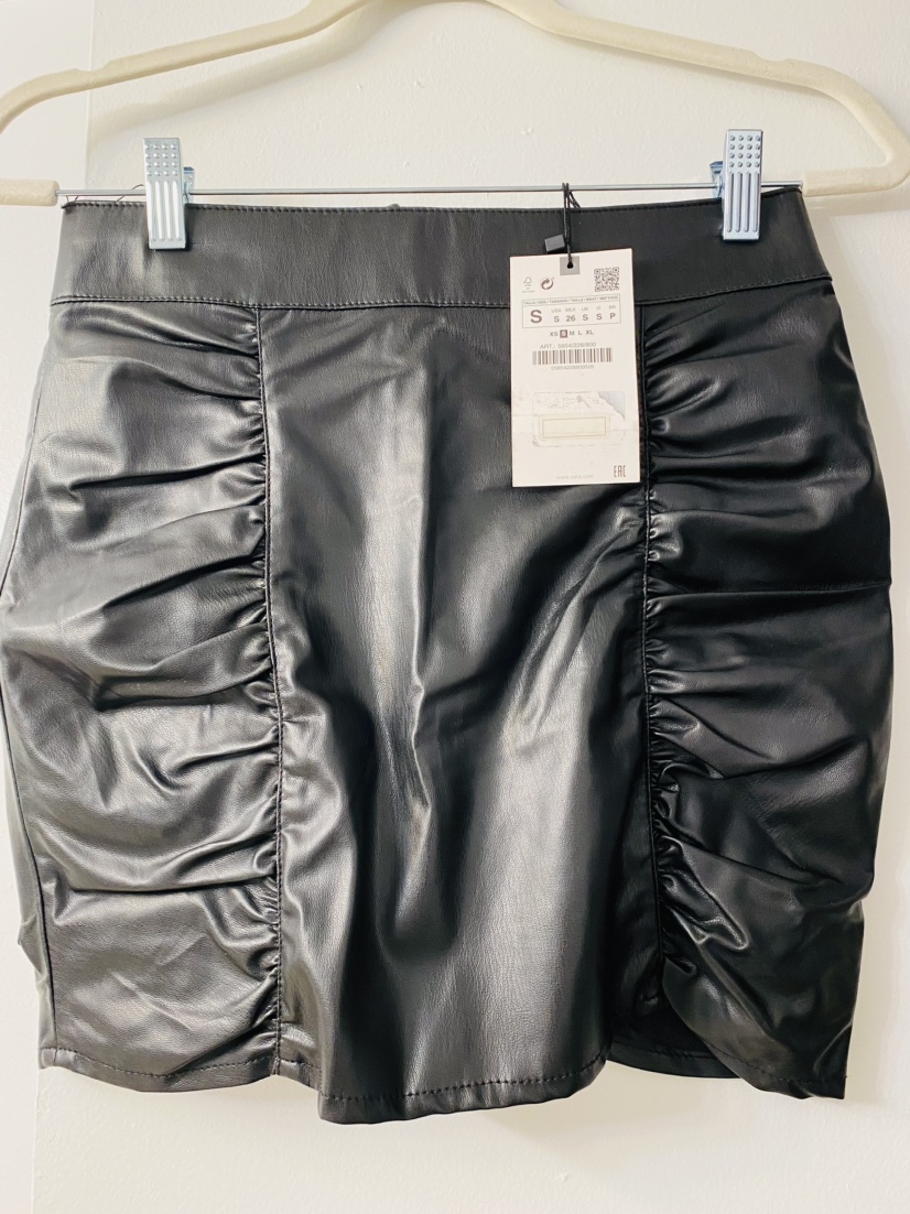 Zara skirt and Mendocino cardigan image indicator(3)