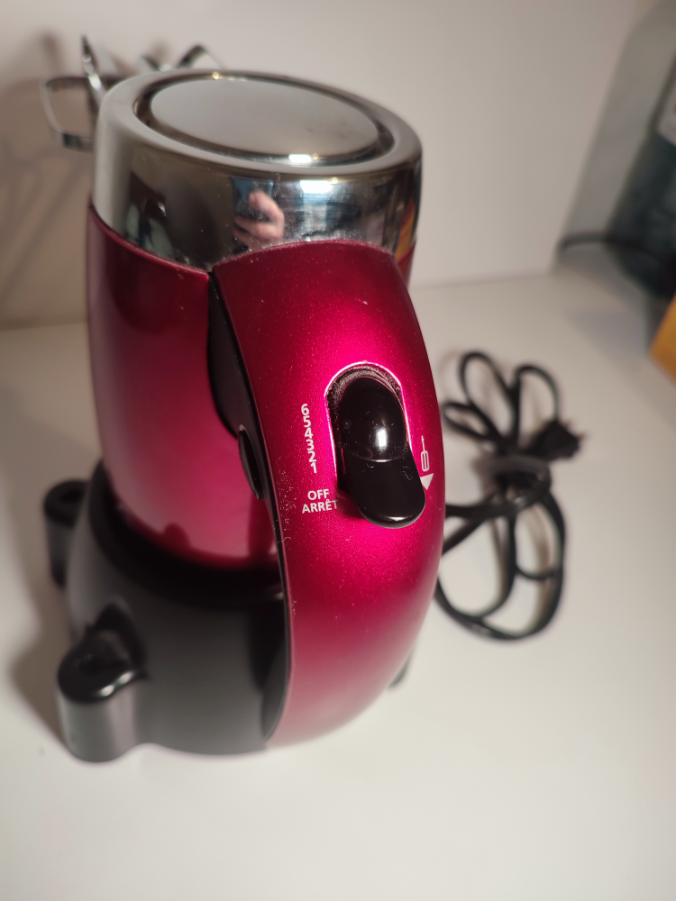 BETTY CROCKER 7-Speed Hand Mixer - Metallic Red, 250W image indicator(2)