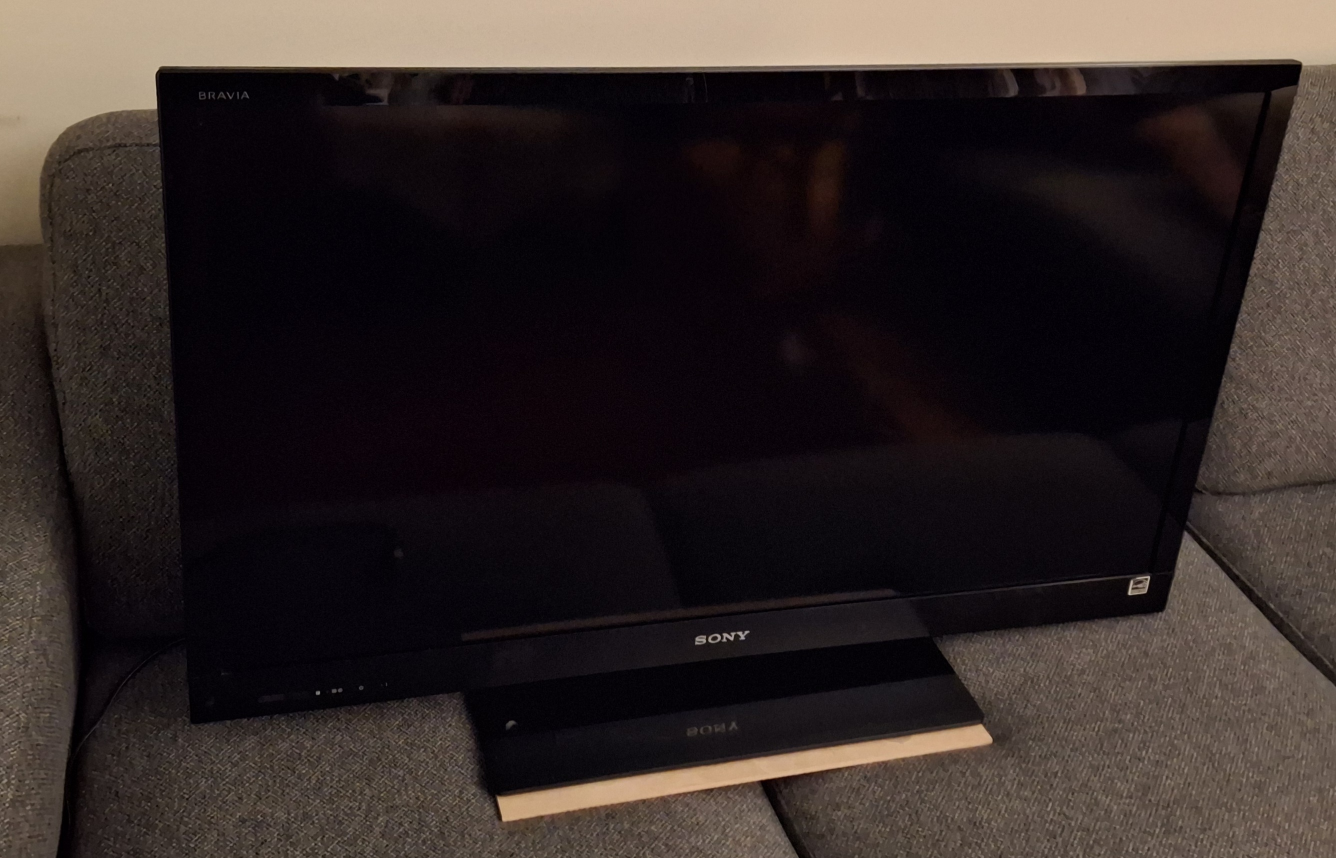 Sony Bravia 43" Digital LCD TV image indicator(3)