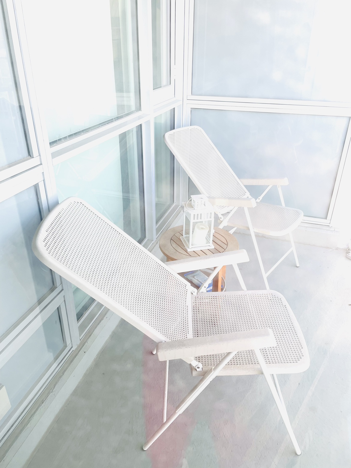 Balcony two chairs + table + candle holder