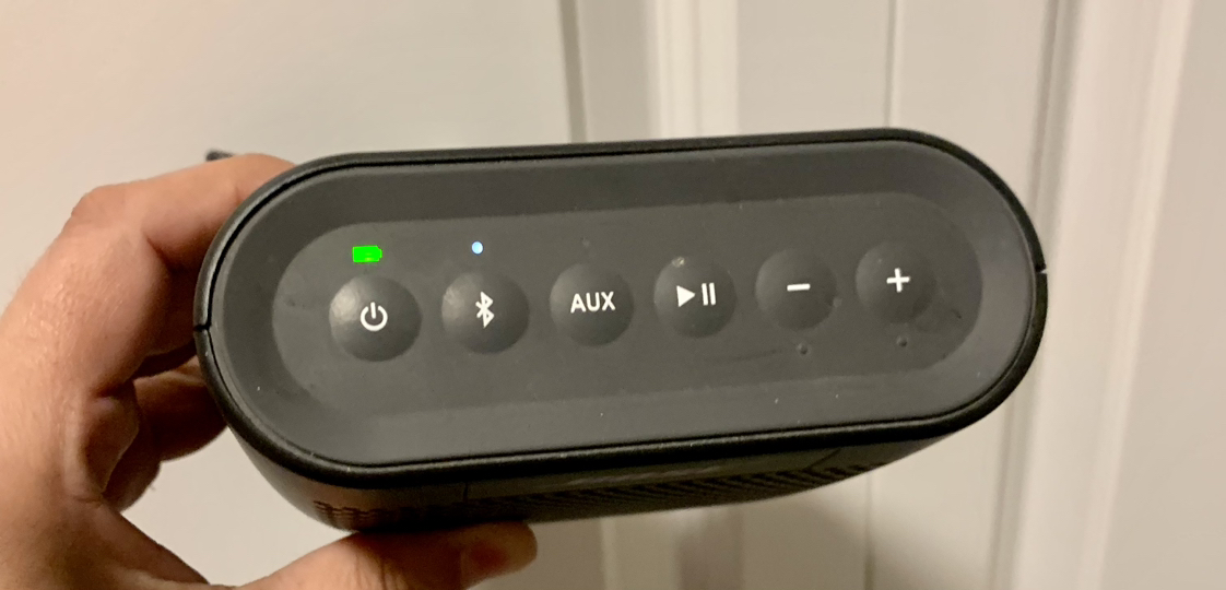 Bose Soundlink Color Bluetooth Speaker • Model 415859 Portable image indicator(4)