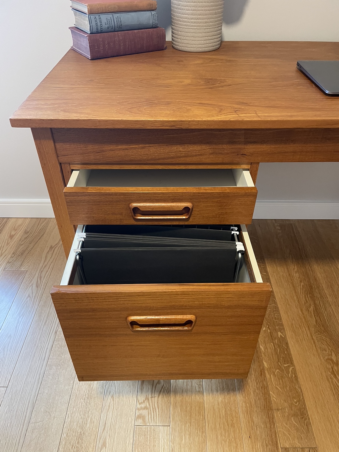 Mid century danish Teak desk - photo 4