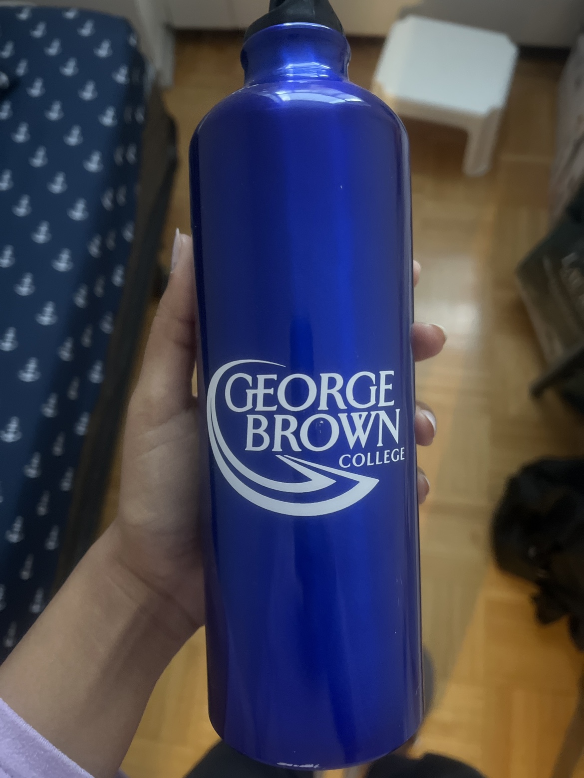 Free water bottle 🧡 thumbnail
