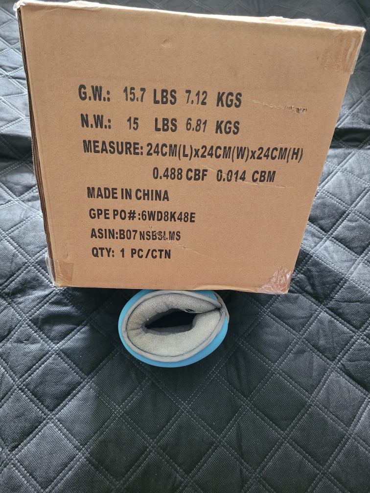 amazonbasics 15 lb slam ball smooth grip image indicator(2)