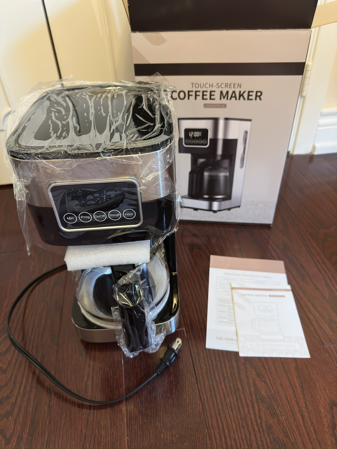 Coffee maker - 10 cups/reusable filter (brand new) image indicator(3)