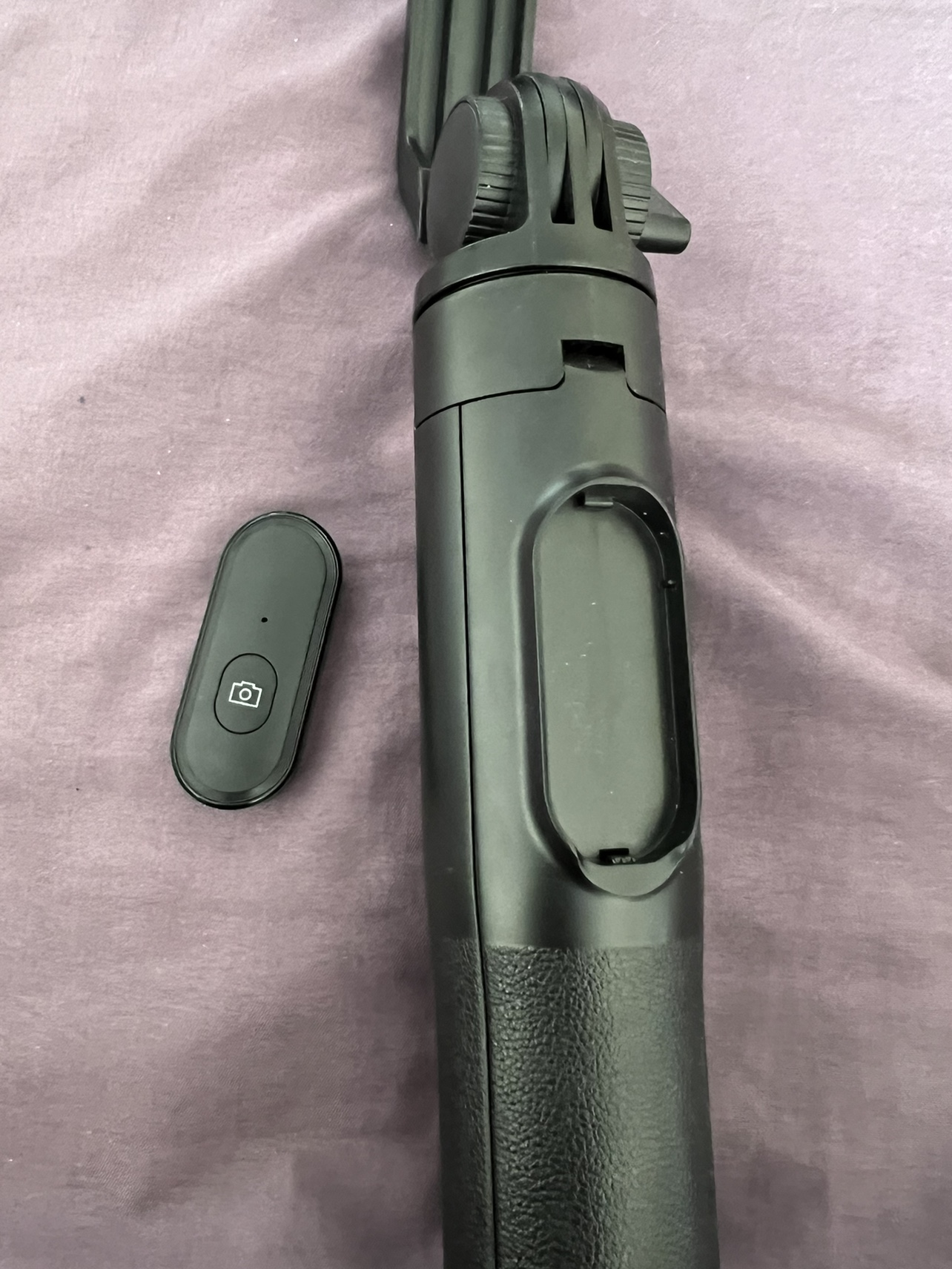 iPhone tri pod 60” stand with remote. - photo 5