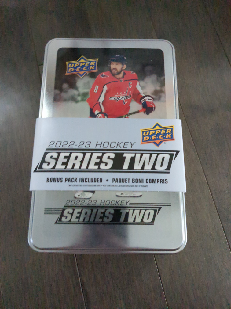 100+ cards from 22-23 series 2 hockey cards