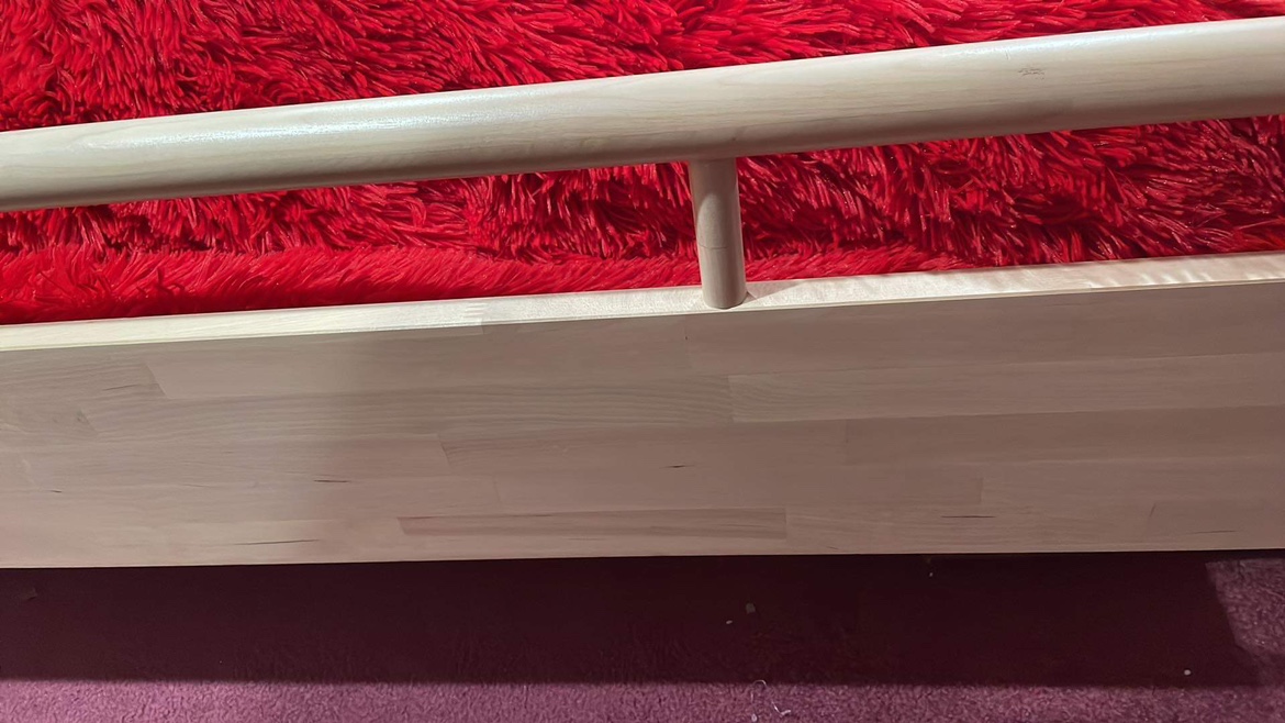 Queen bed frame ikea - photo 2