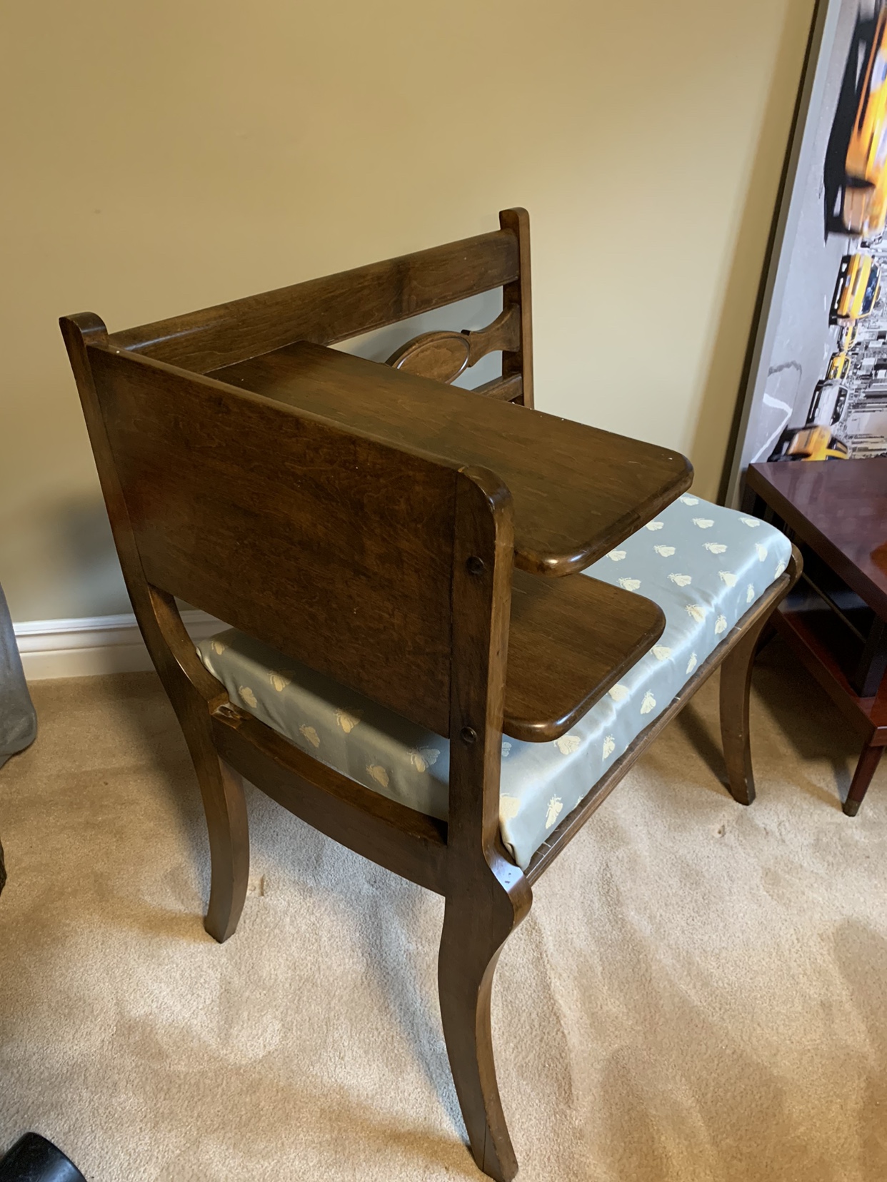 Vintage Telephone Table image indicator(5)