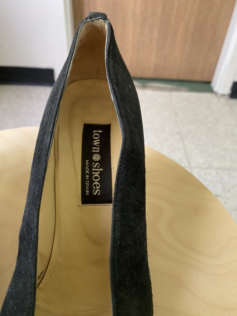 Black suede pumps - photo 2