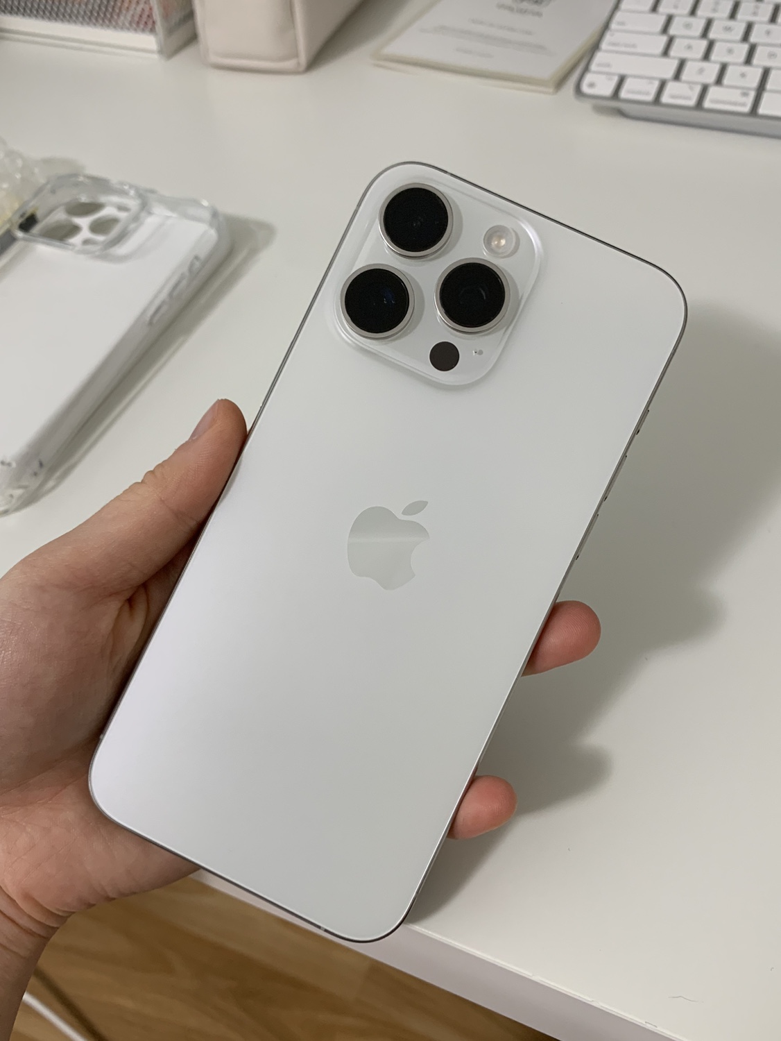 iPhone 15 Pro Max (Excellent Condition) - photo 2