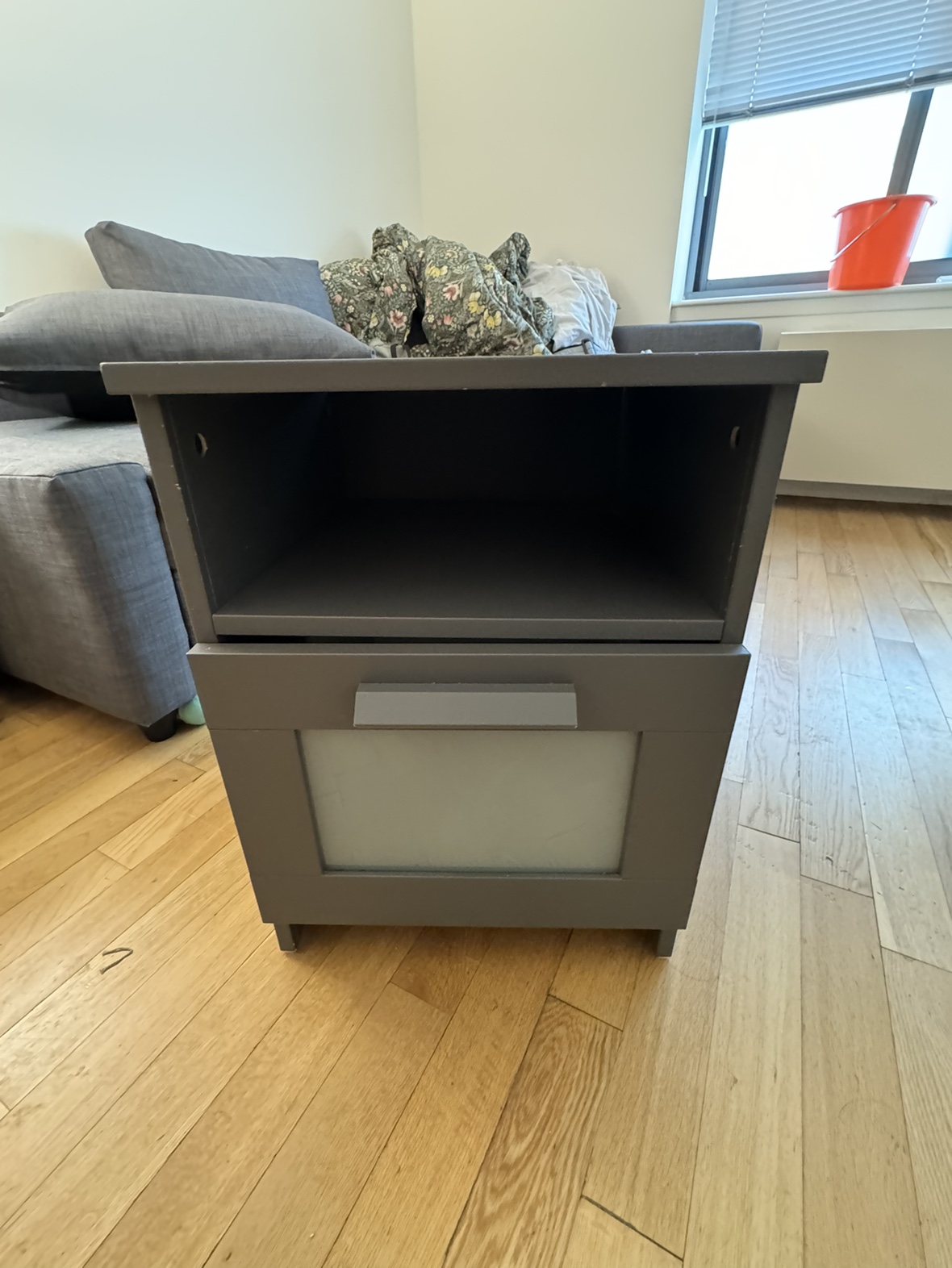 Side Table/Dresser/Chest - photo 2