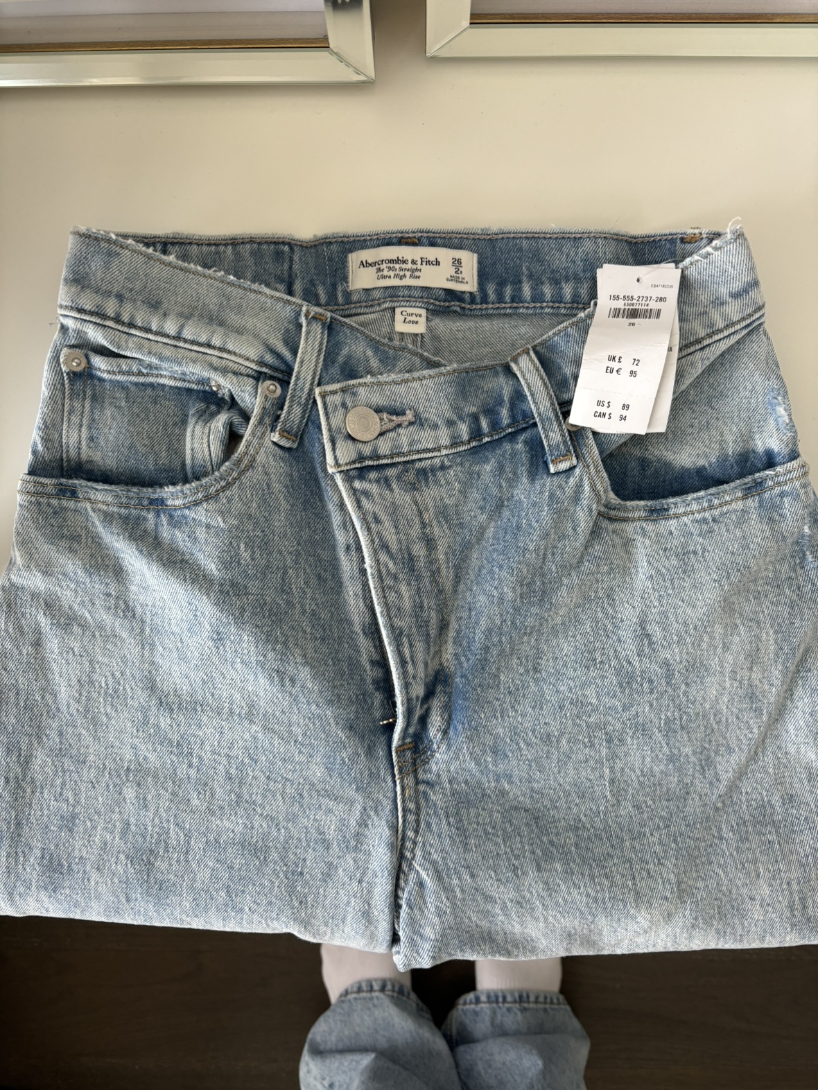 Abercrombie 90s Straight Ultra High Rise Jeans
