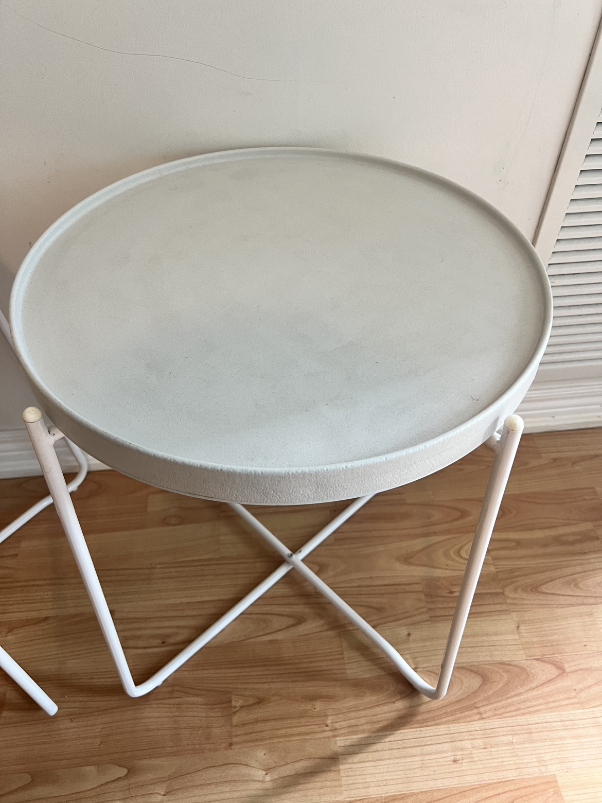 Detachable side tables pair - photo 2
