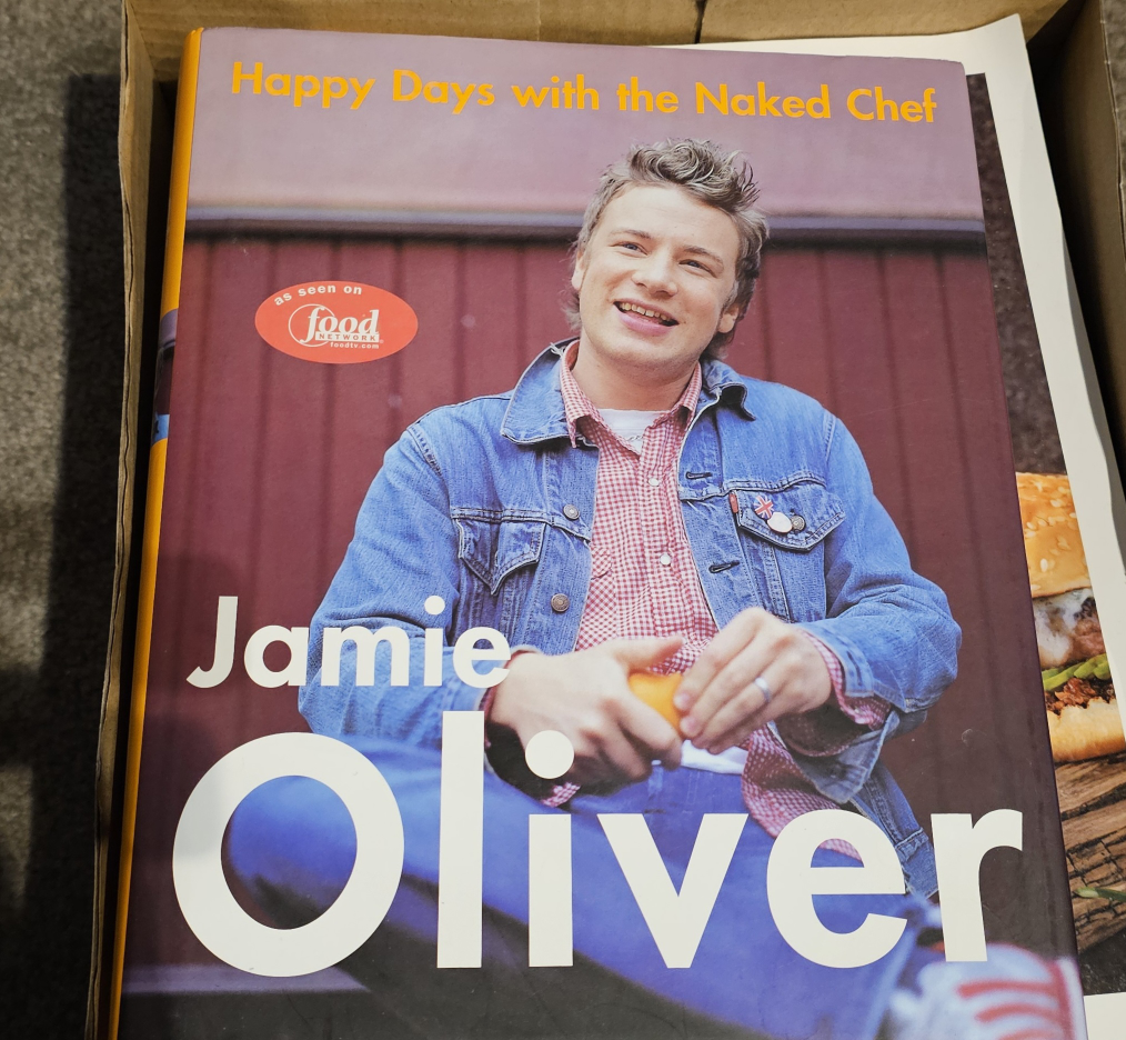 🥕 Jamie Oliver (Hard Cover) Cook Book
