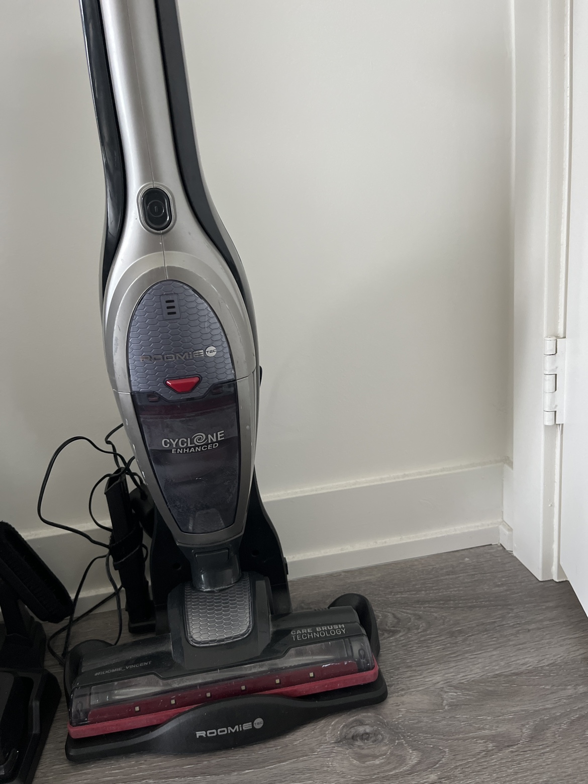 Roomietec cordless vaccum