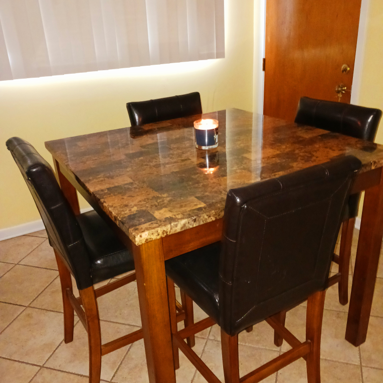 Kitchen/Dining room table
