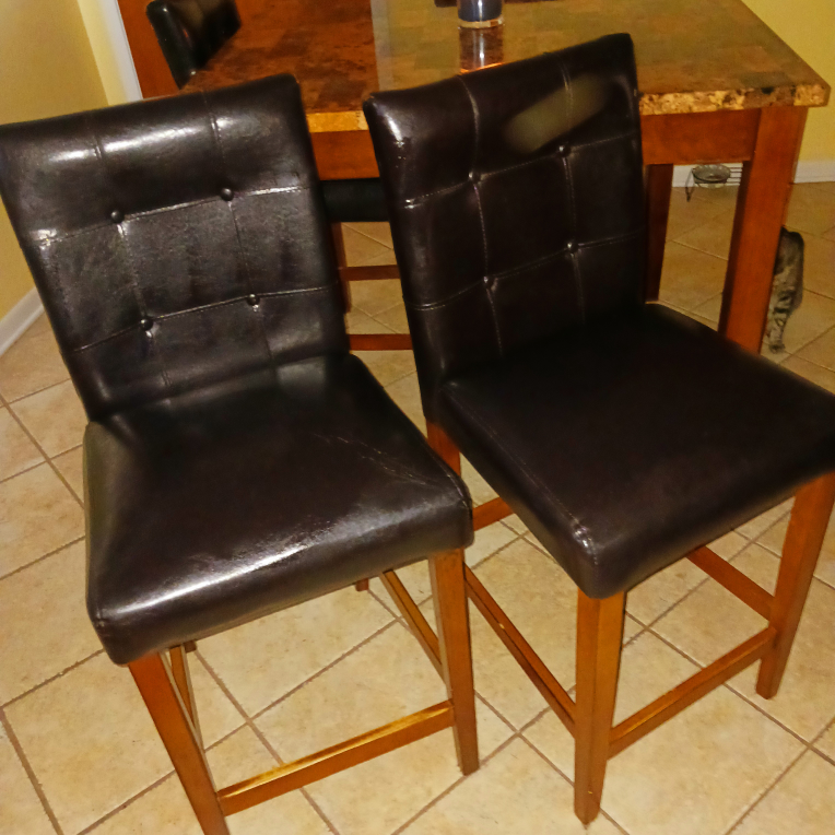 Kitchen/Dining room table - photo 2