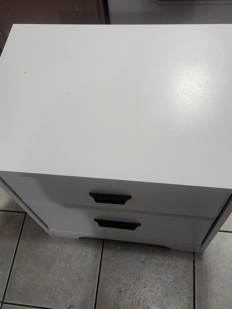 2  bedside nightstands white refinished.  message for price - photo 5