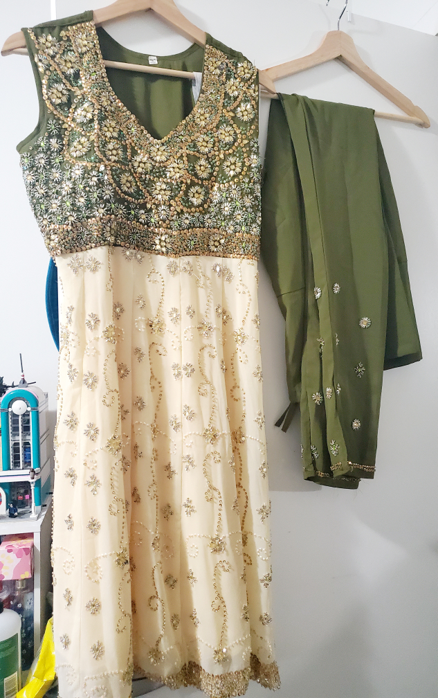 South Asian salwar kameez/panjavi #freecycle thumbnail
