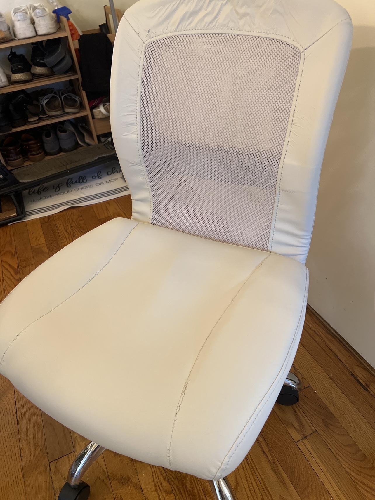 Cream Faux Leather and Mesh office chair