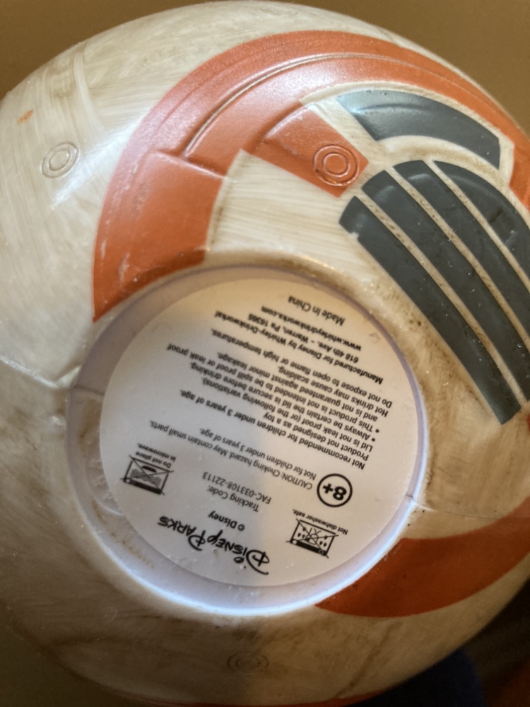 Brand new Disney World BB8 sipper image indicator(2)