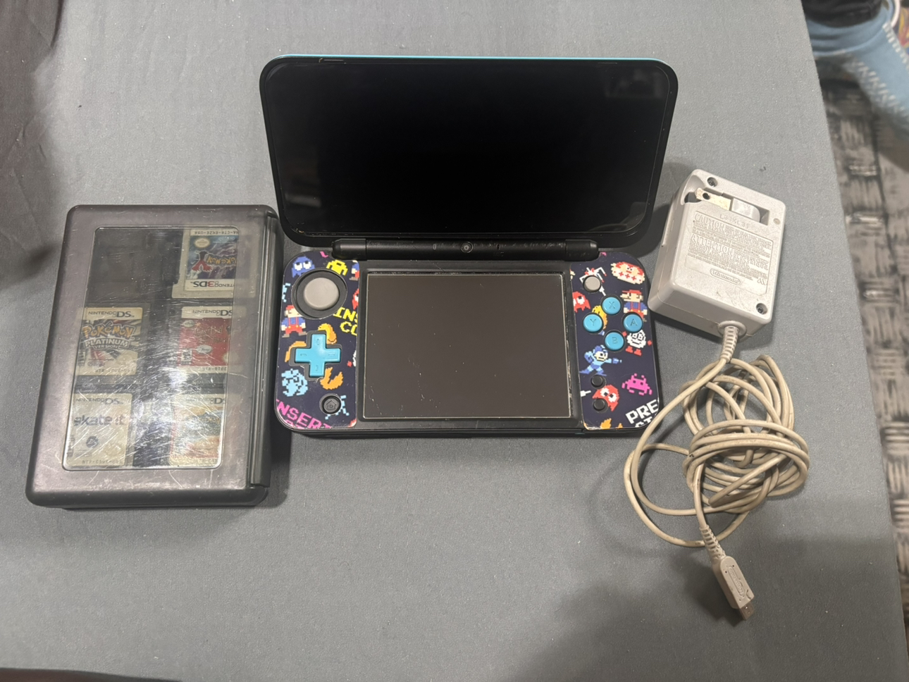 Nintendo Ds 2xL - photo 2