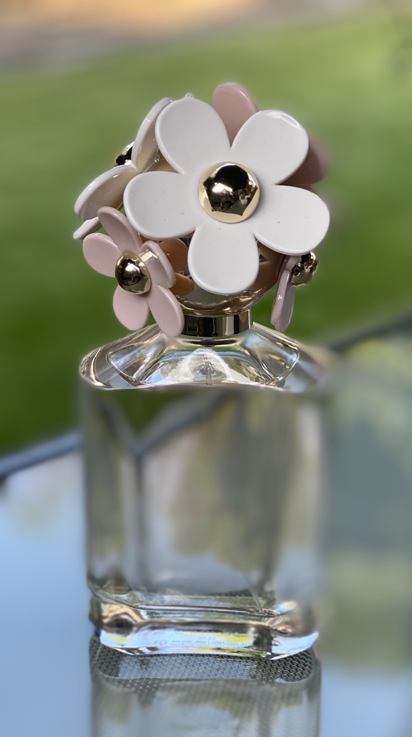 Marc Jacobs Daisy Eau Do fresh 125ml. image indicator(2)