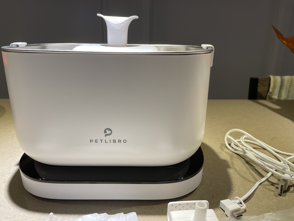 PETLIBRO dockstream battery-operated water fountain image indicator(3)