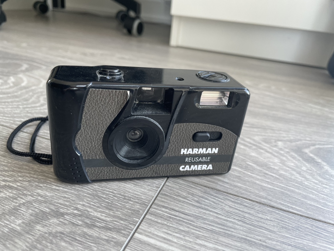 Harman Reusable 35mm Camera thumbnail