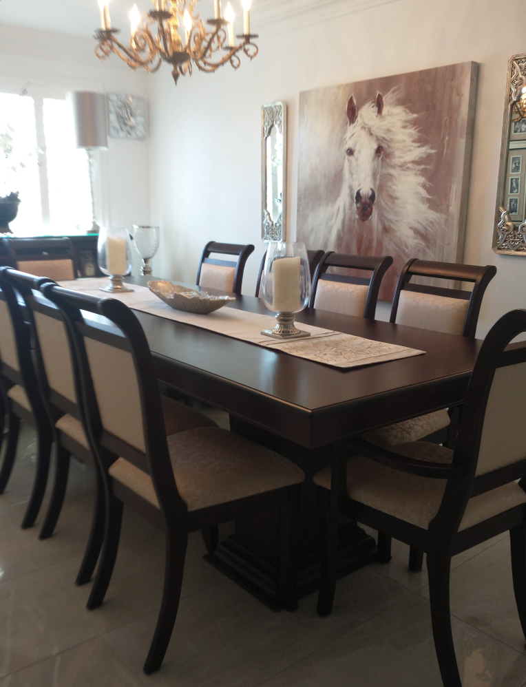 Stunning Dinning Set thumbnail