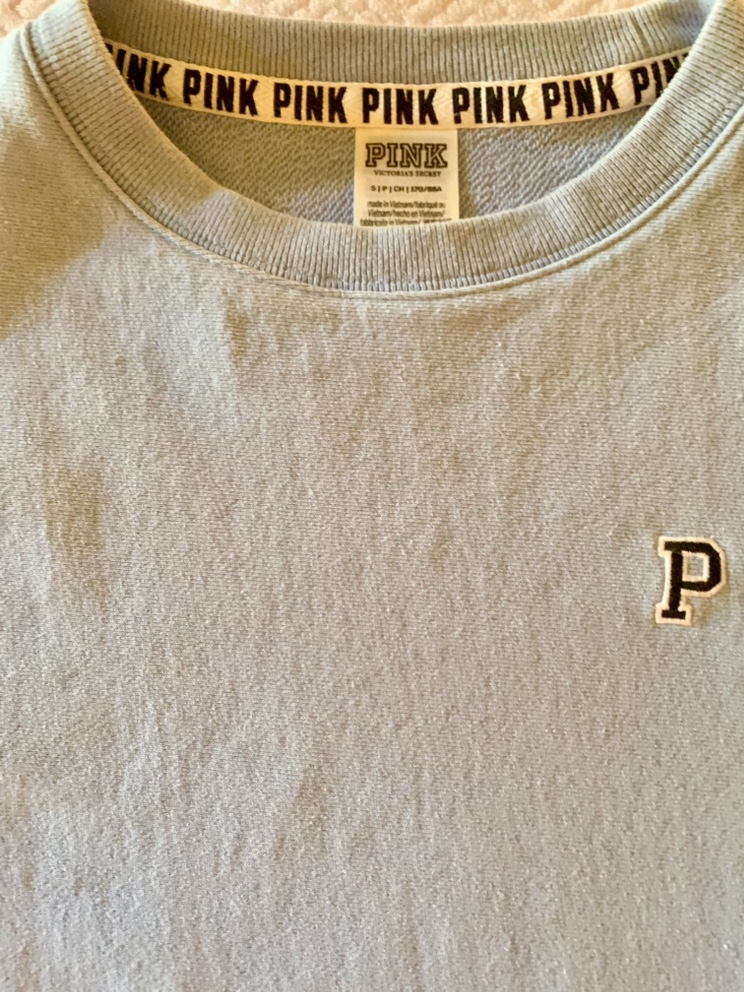 2 sweatshirts image indicator(6)