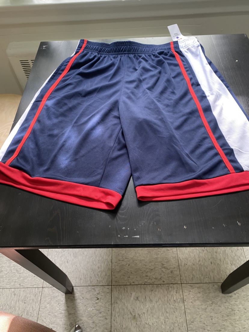 Oversized shorts thumbnail