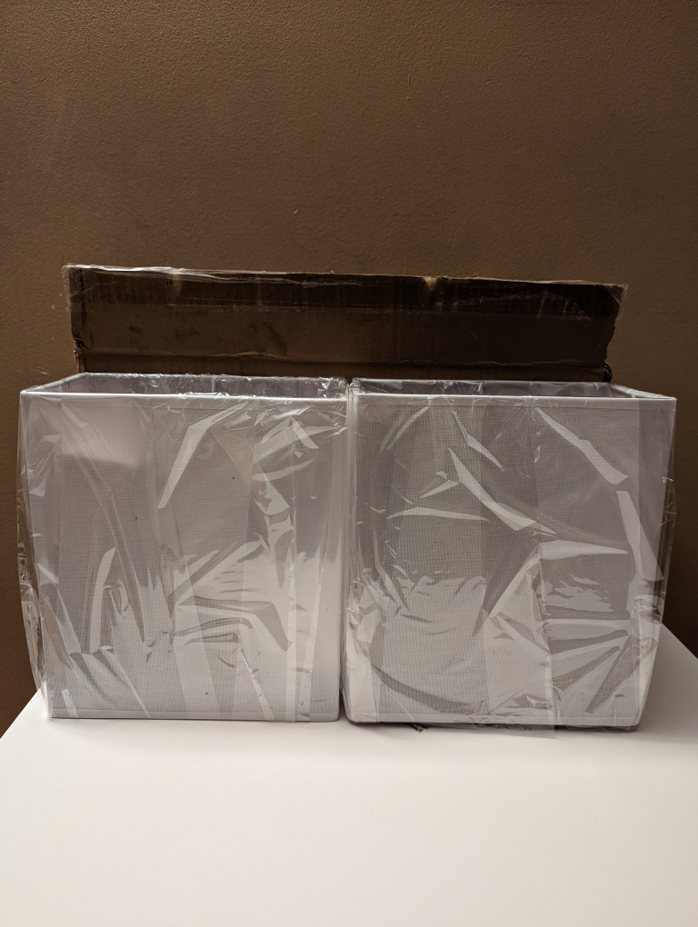 BNIB Set of 2 dual charging ports white table lamps - photo 4