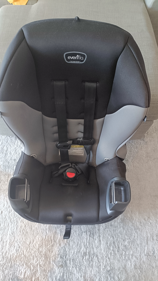 High-quality Evenflo Car Seat for Sale! image indicator(2)