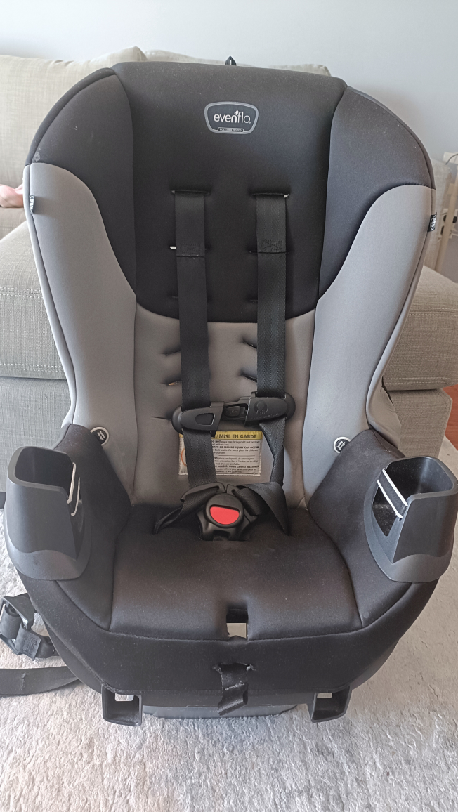 High-quality Evenflo Car Seat for Sale! image indicator(5)