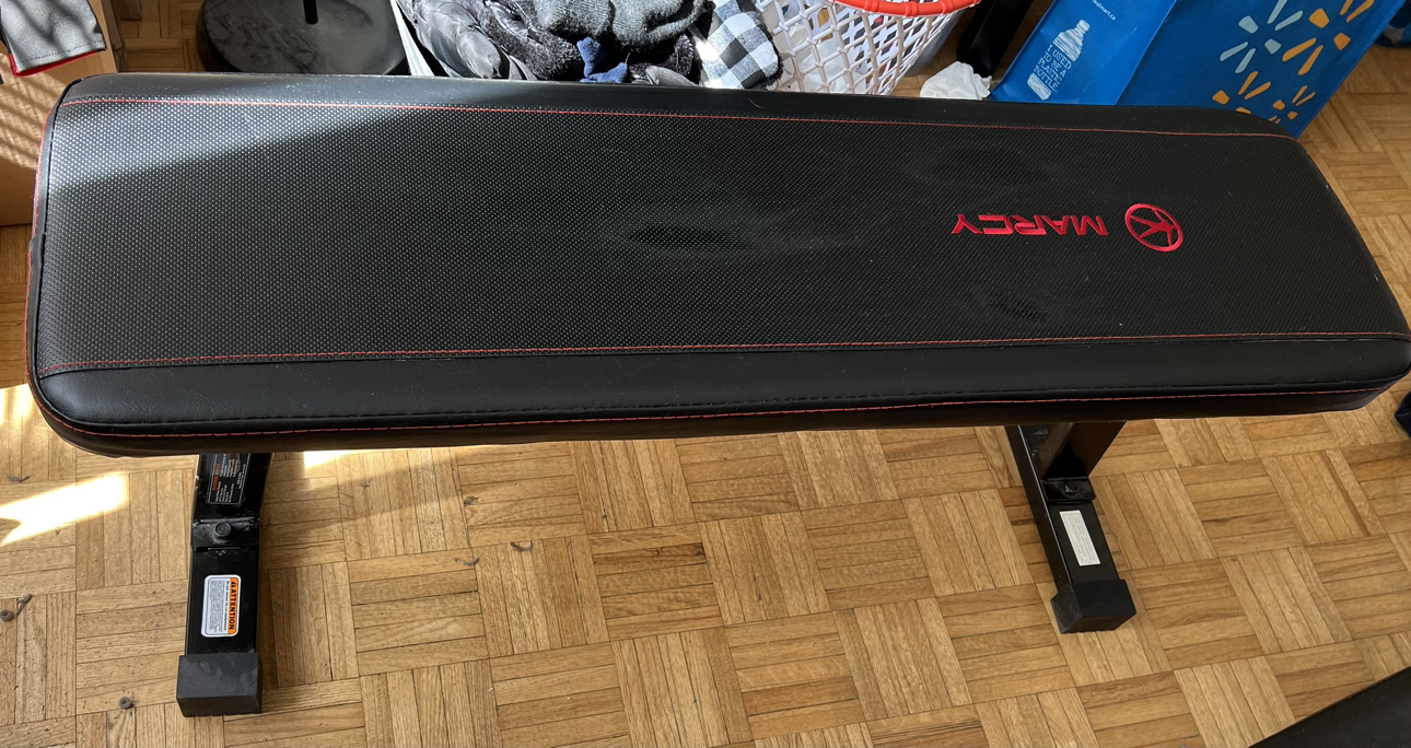 Flat workout bench