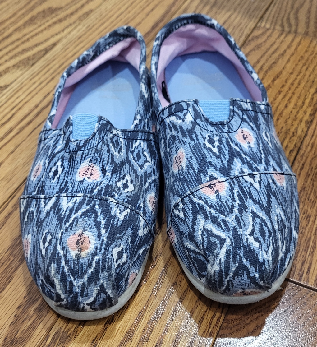 Summer classic blue slip on shoes image indicator(2)