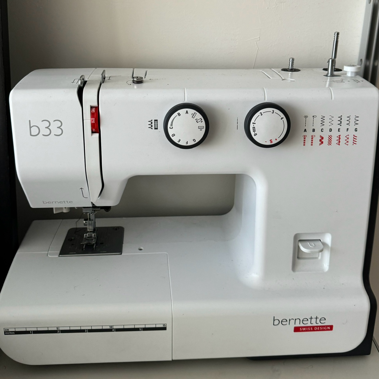Bernette B33 Sewing Machine