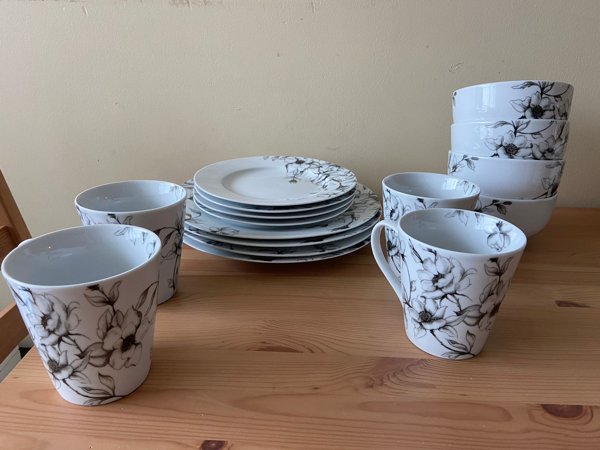Dinner-set/Glasses/Bowls