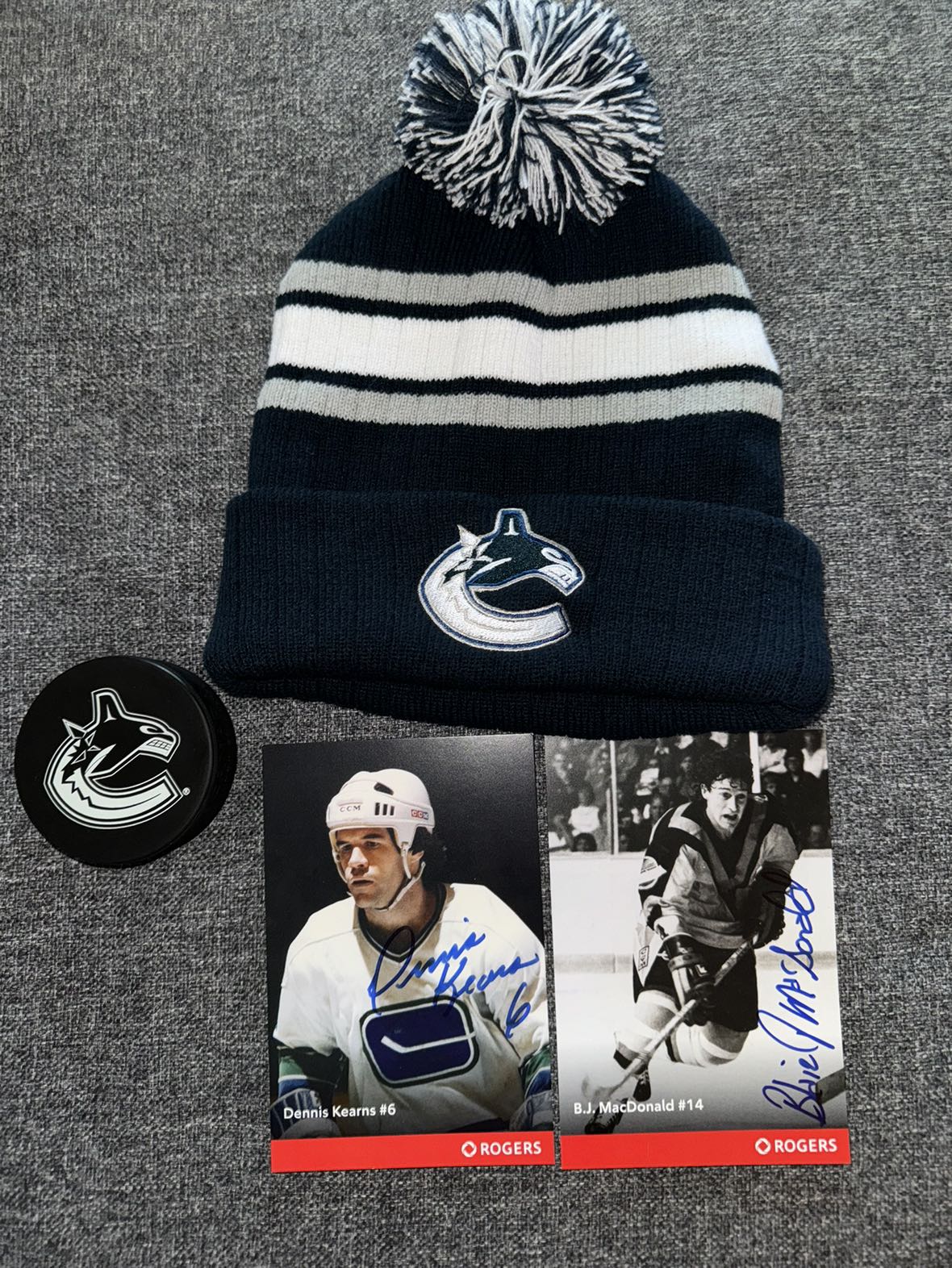 Canucks Merch+Autographs