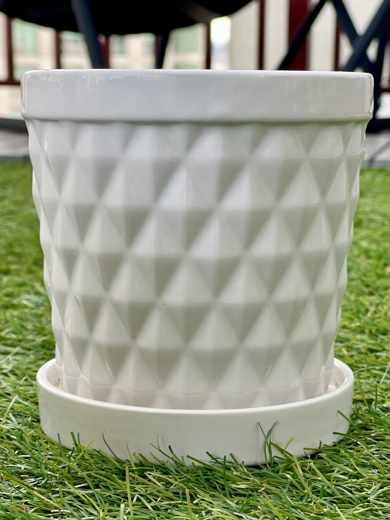 4 New Planting Pots White Geometric Designs  5”D x 5.25”H - photo 4