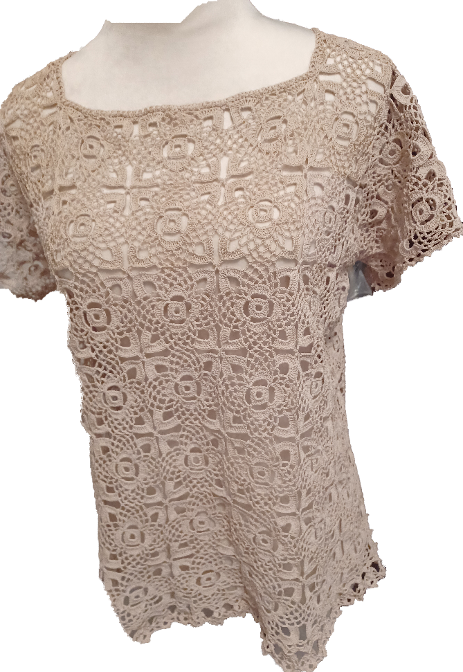 hand crochet short-sleeved top