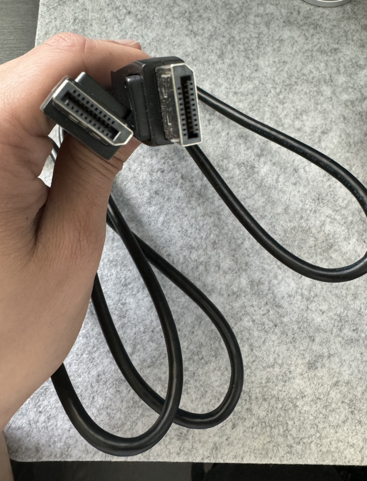 HDMI, Lightening to USB A, Lightening to USB C and Display cable image indicator(4)